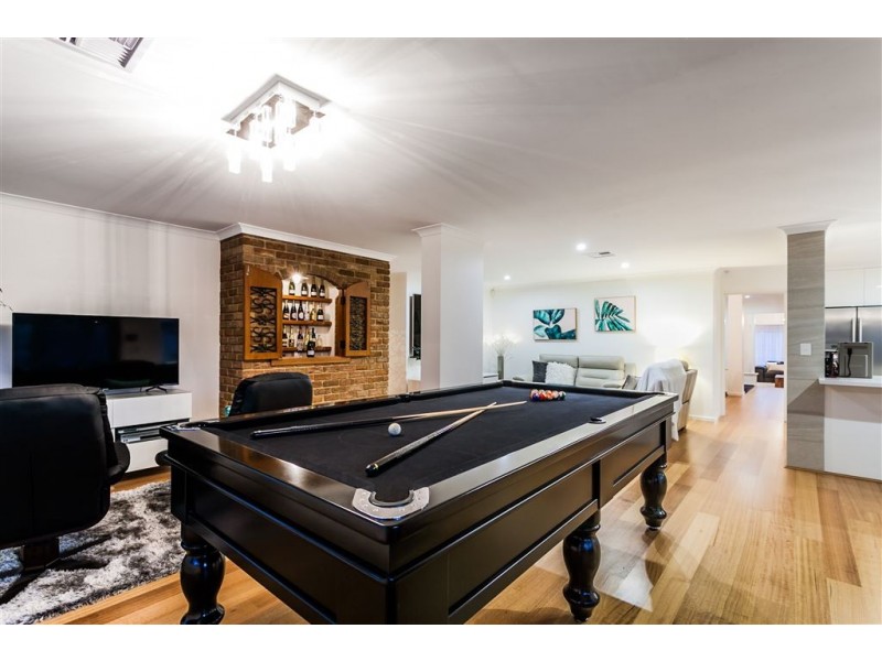 25 Hatherley Parade, Winthrop WA 6150