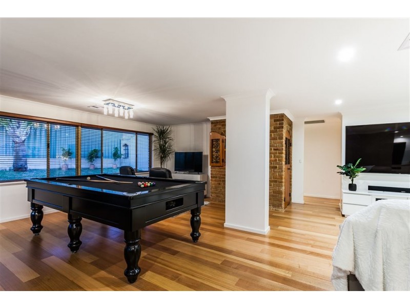 25 Hatherley Parade, Winthrop WA 6150
