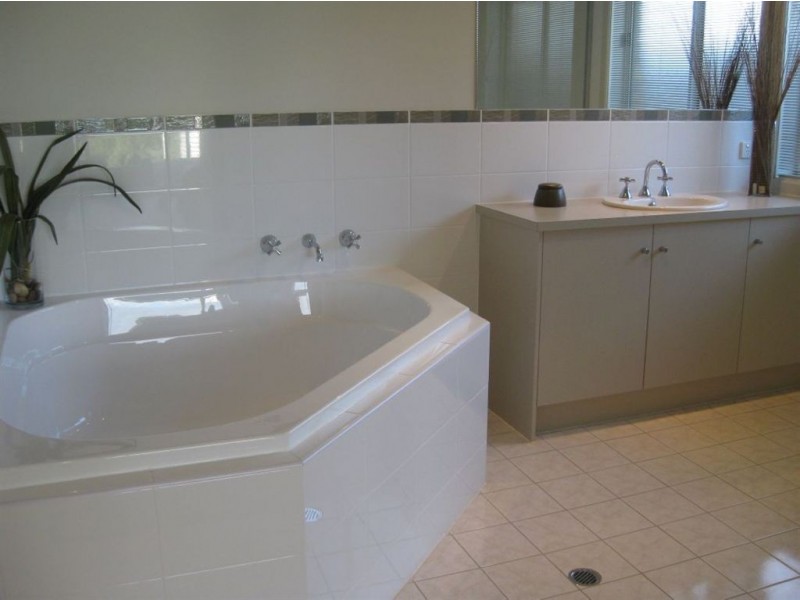 2 Sylvan Circuit, Noarlunga Downs SA 5168