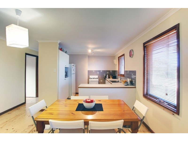 42 Poznan Crescent, Hackham West SA 5163