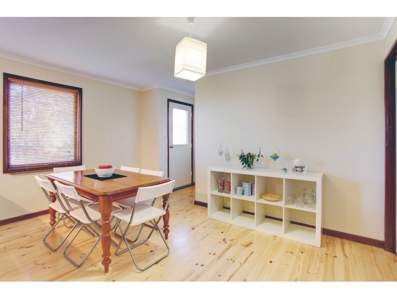42 Poznan Crescent, Hackham West SA 5163