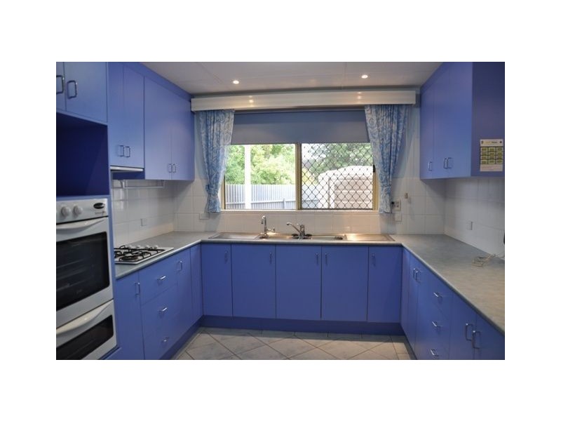 8 Southern Ave, St Marys SA 5042