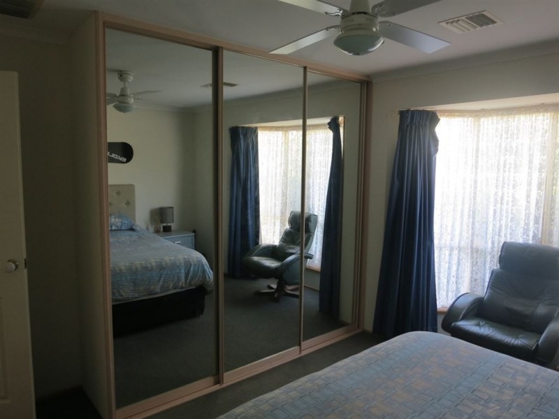 16 Middlebrook Court, Woodcroft SA 5162