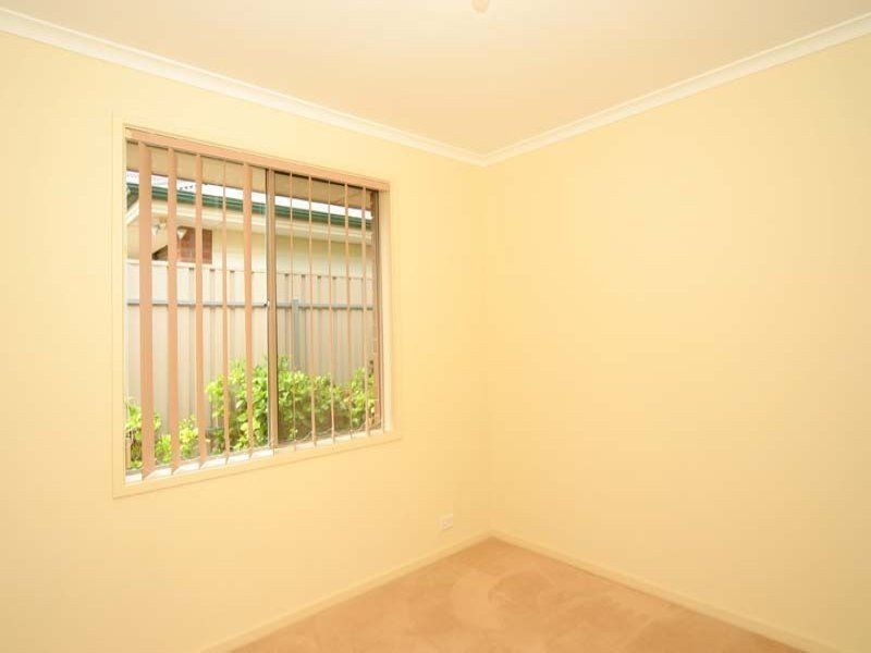 1 Vidmar Court, Woodcroft SA 5162