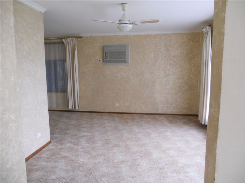 3 St James Street, Woodcroft SA 5162