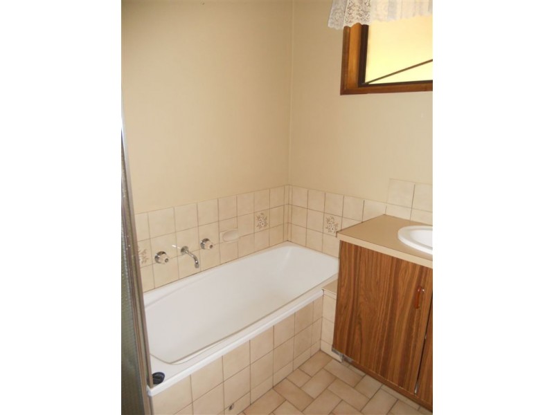 3 St James Street, Woodcroft SA 5162