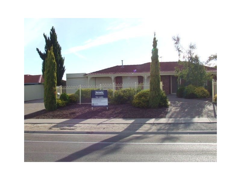 17 Sir James Hardy Way, Woodcroft SA 5162