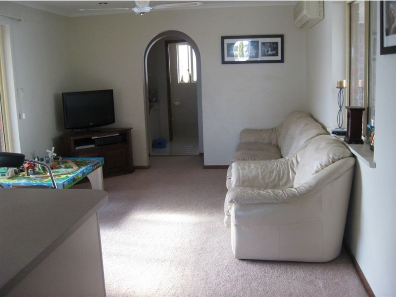 17 Sir James Hardy Way, Woodcroft SA 5162