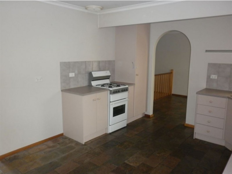 17 Sir James Hardy Way, Woodcroft SA 5162