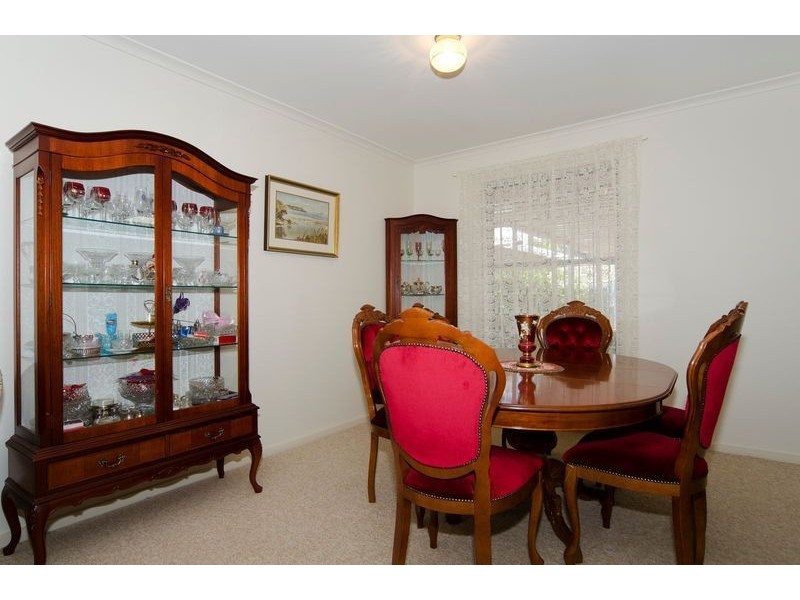 8 Derek Crescent, Morphett Vale SA 5162