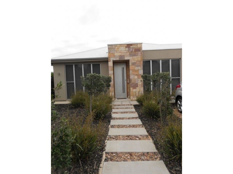 8 Cook Crescent, Warradale SA 5046