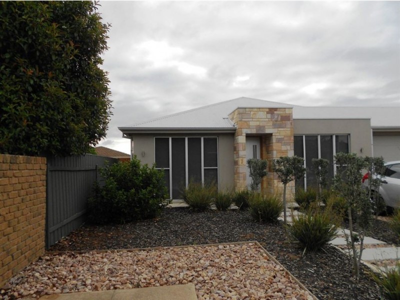 8 Cook Crescent, Warradale SA 5046