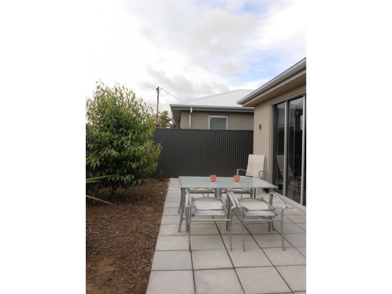 8 Cook Crescent, Warradale SA 5046