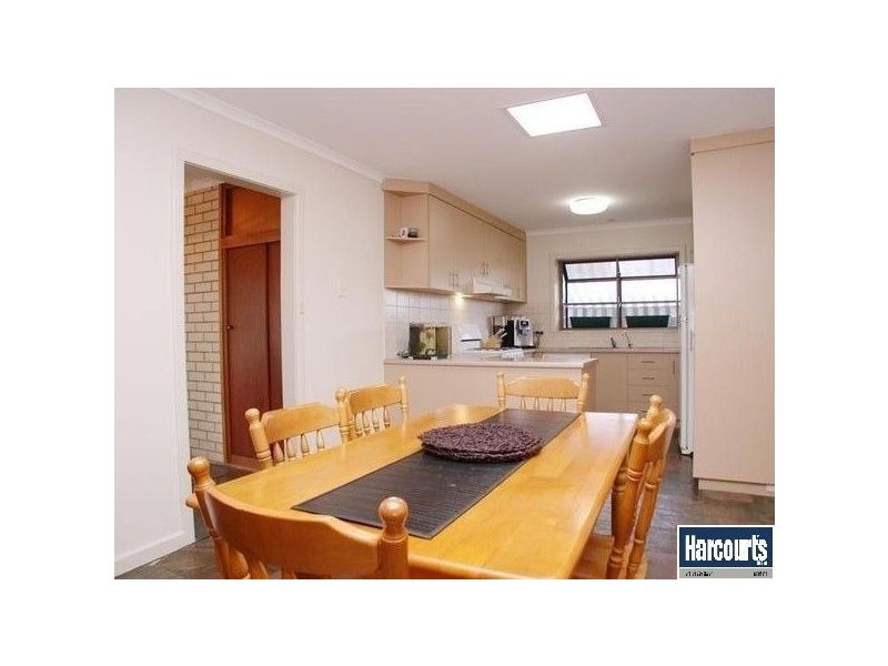 11 Richardson Crescent, Morphett Vale SA 5162