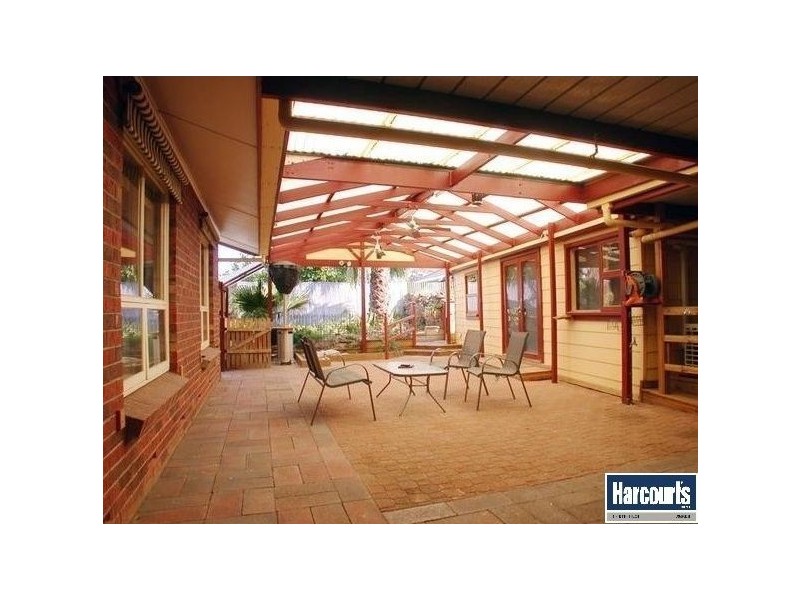 11 Richardson Crescent, Morphett Vale SA 5162