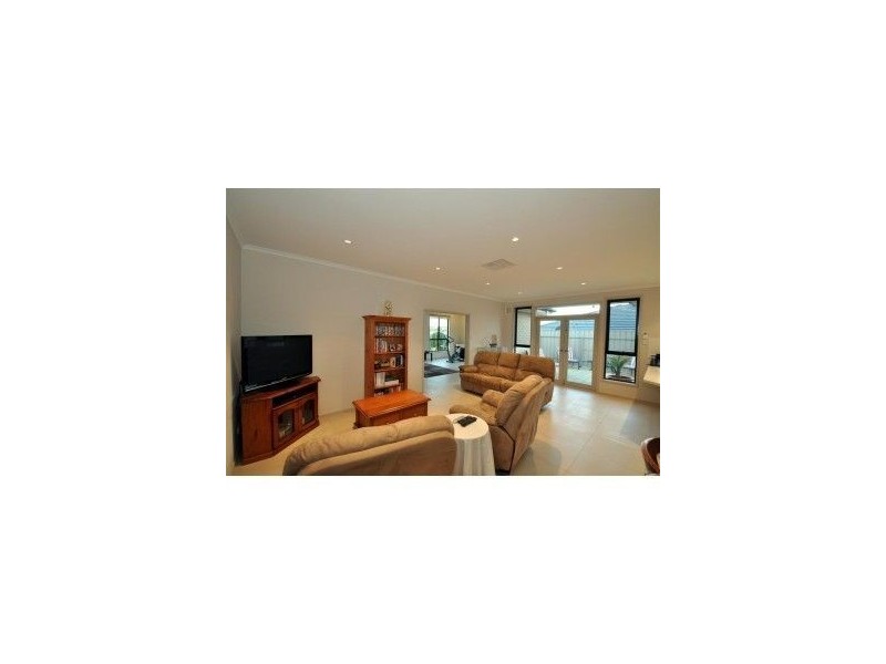 5 Edithburgh Avenue, Seaford Rise SA 5169