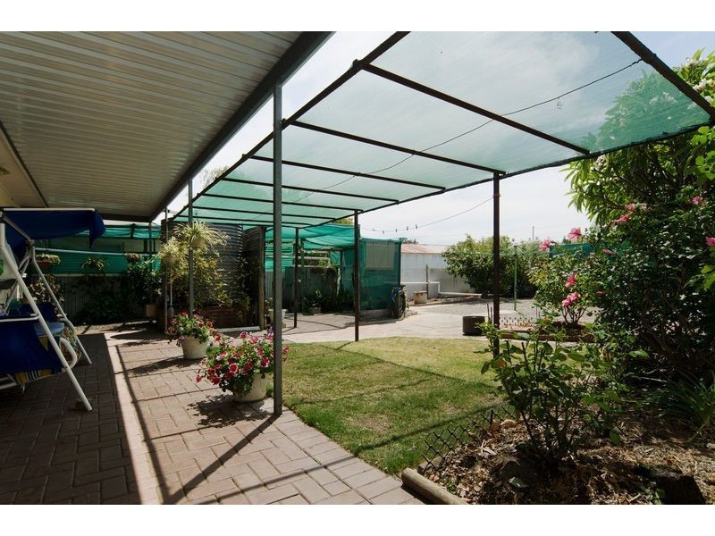 3 Burton Avenue, Park Holme SA 5043