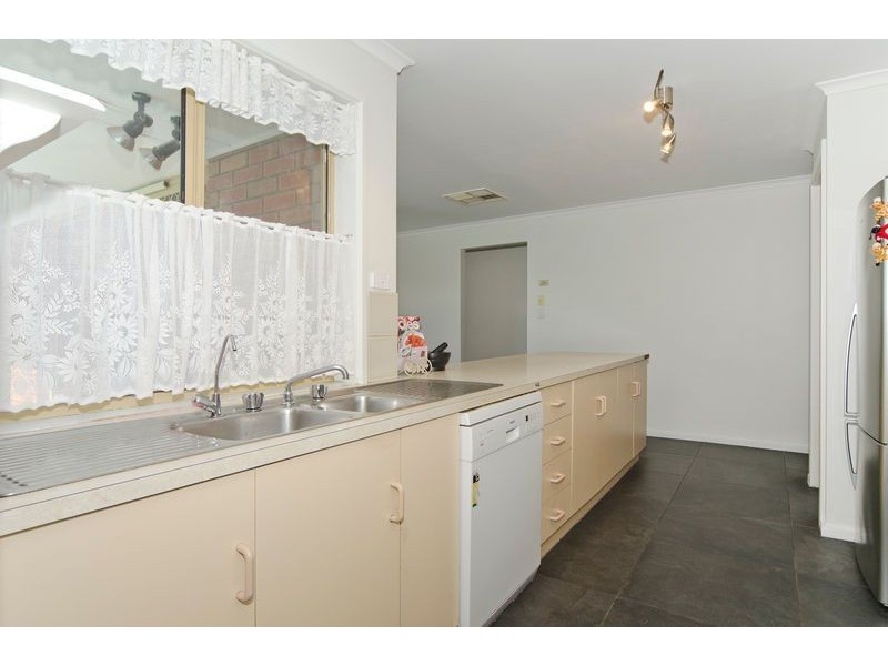 16 Bikila Court, Morphett Vale SA 5162