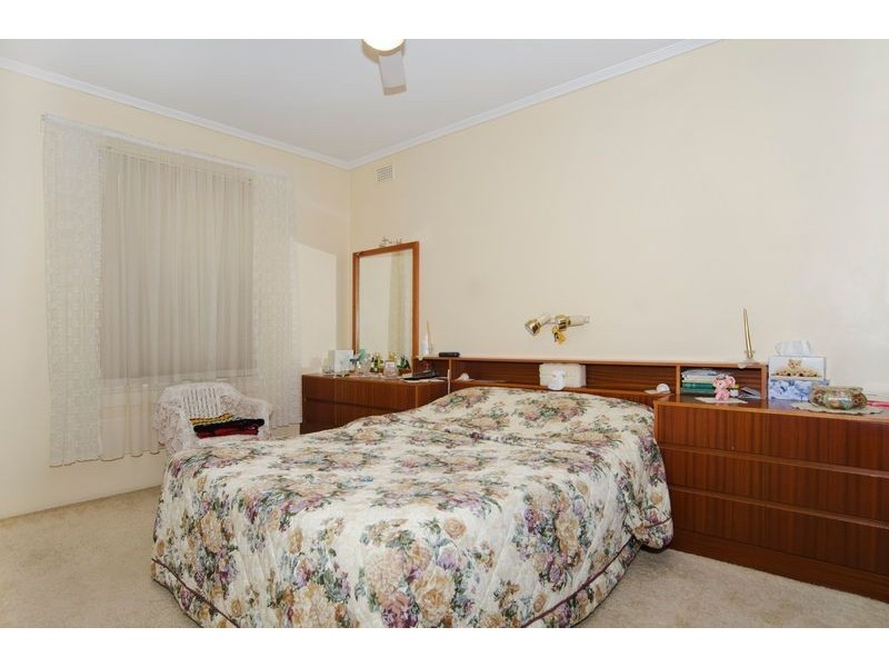 3 Burton Avenue, Park Holme SA 5043