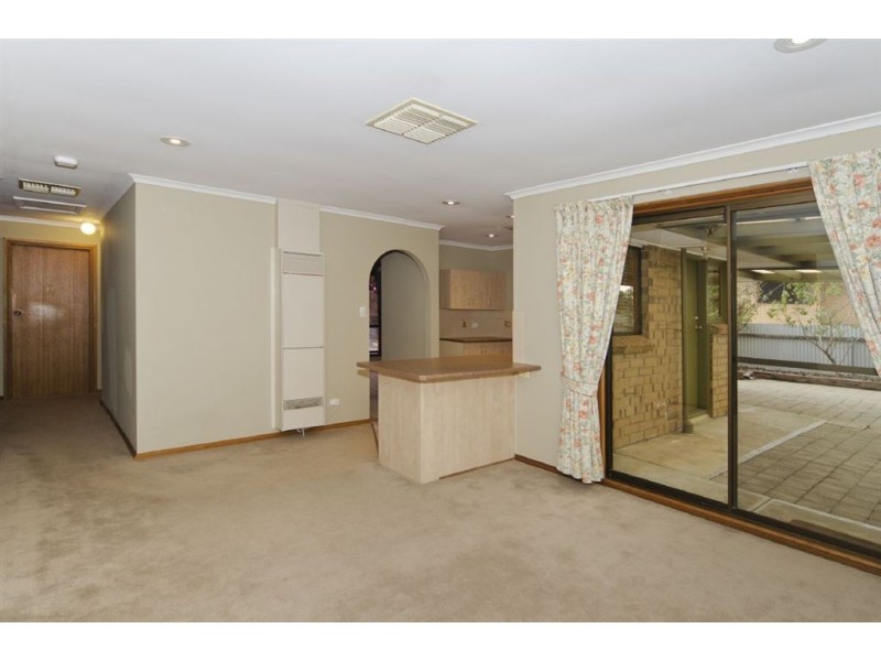 5 Delta Crescent, Aberfoyle Park SA 5159