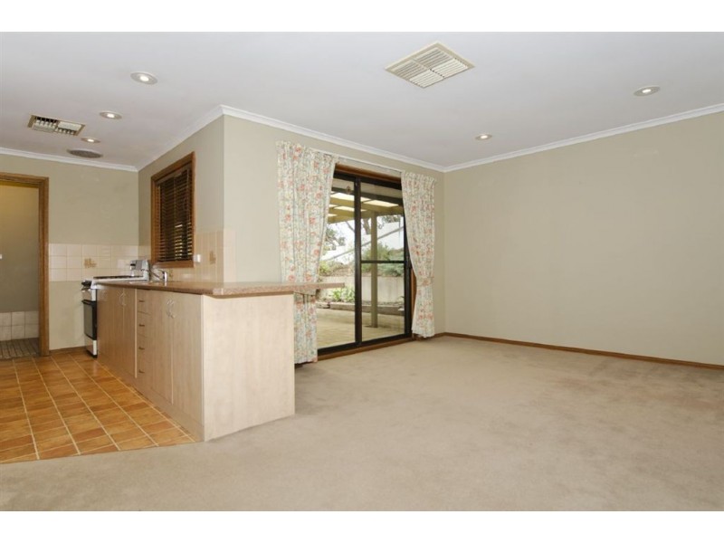 5 Delta Crescent, Aberfoyle Park SA 5159