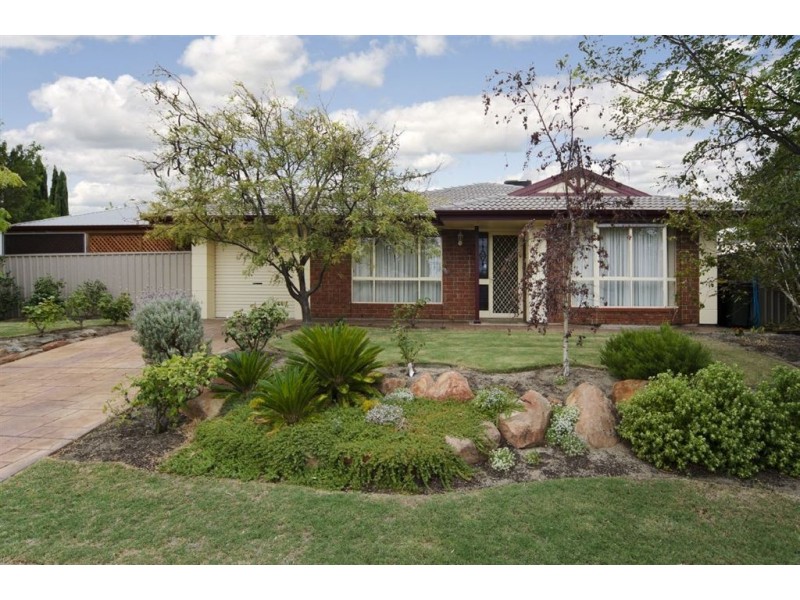 65 Warburton Drive, Woodcroft SA 5162