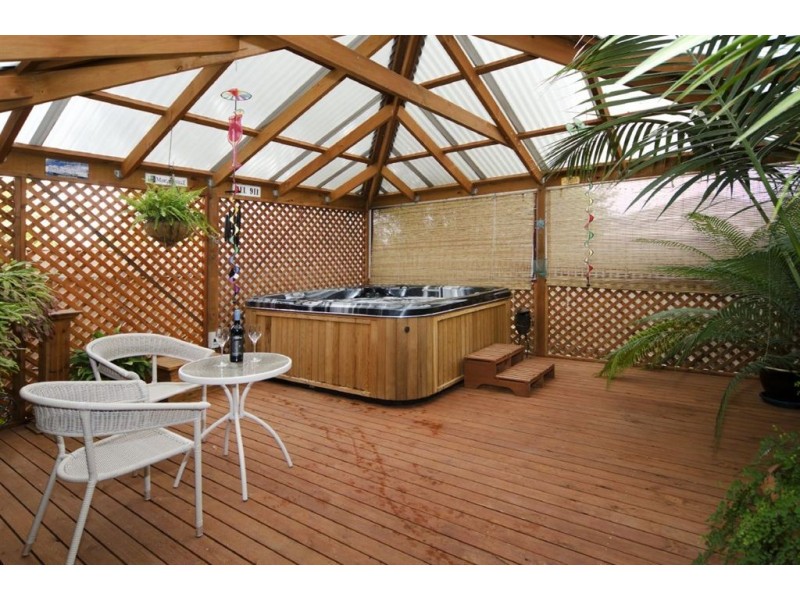 65 Warburton Drive, Woodcroft SA 5162