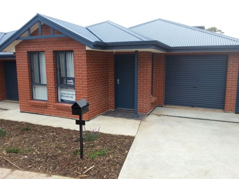 1a Oliver Street, Christie Downs SA 5164