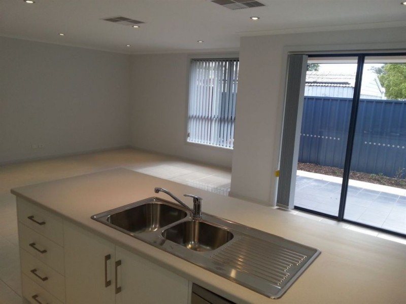 1a Oliver Street, Christie Downs SA 5164