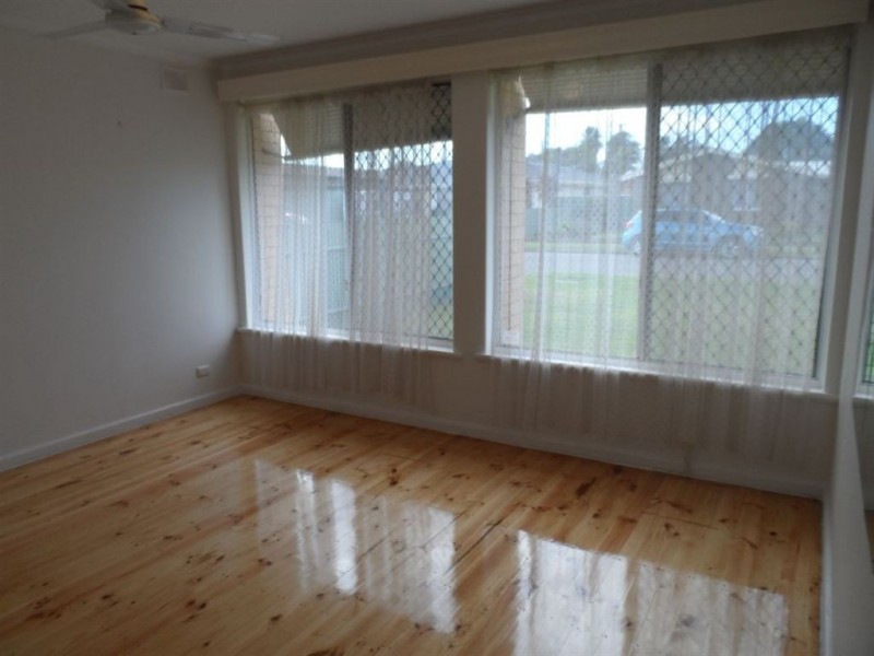 4 Kwinana Crescent, Port Noarlunga South SA 5167