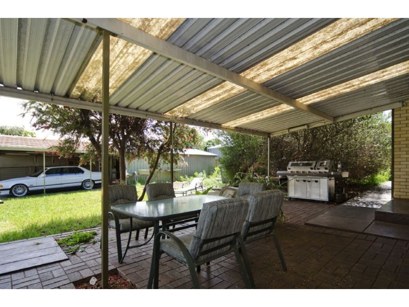 27 Wakefield Avenue, Morphett Vale SA 5162