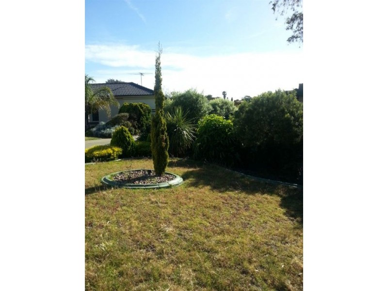 4 Falcon Court, Hallett Cove SA 5158