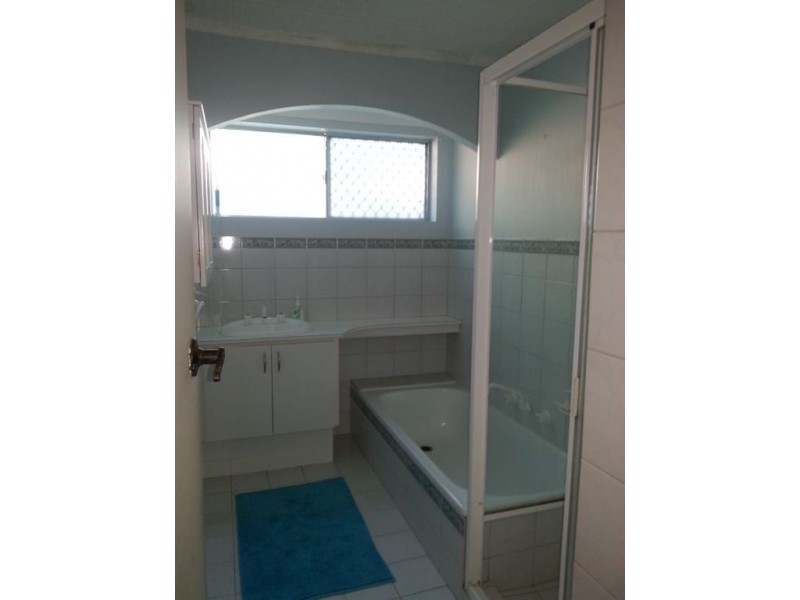 4 Falcon Court, Hallett Cove SA 5158