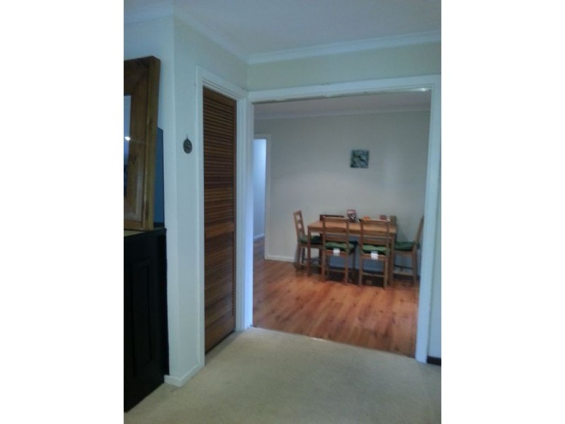 4 Falcon Court, Hallett Cove SA 5158