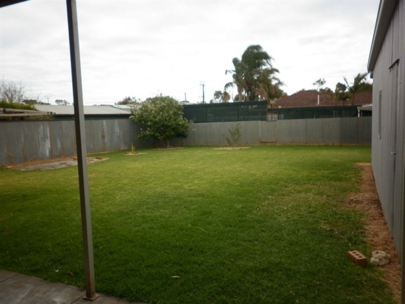 37 Robin Street, Port Noarlunga South SA 5167