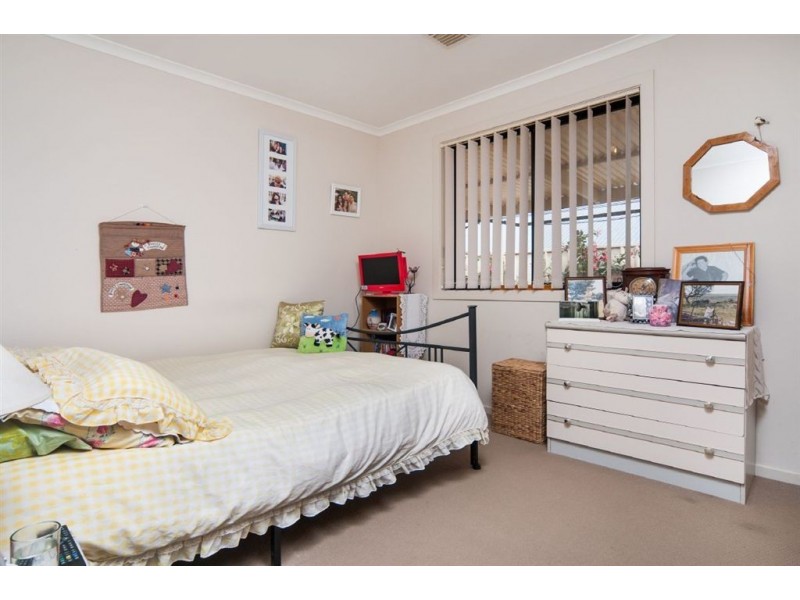 16 Fuschia Street, Huntfield Heights SA 5163