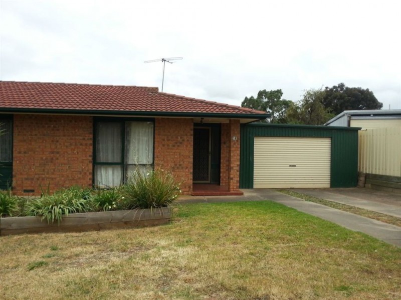 16 Vilna Crescent, Hackham West SA 5163