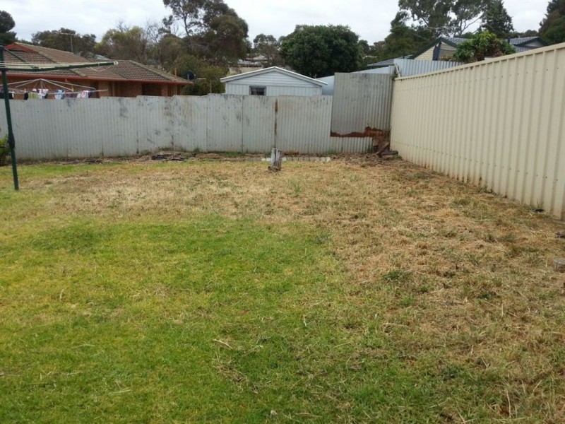 16 Vilna Crescent, Hackham West SA 5163