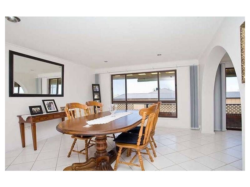 7 Grand Central Avenue, Hallett Cove SA 5158