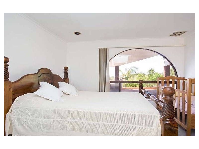 7 Grand Central Avenue, Hallett Cove SA 5158