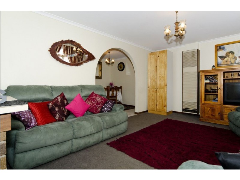 2 Bounty Street, Moana SA 5169