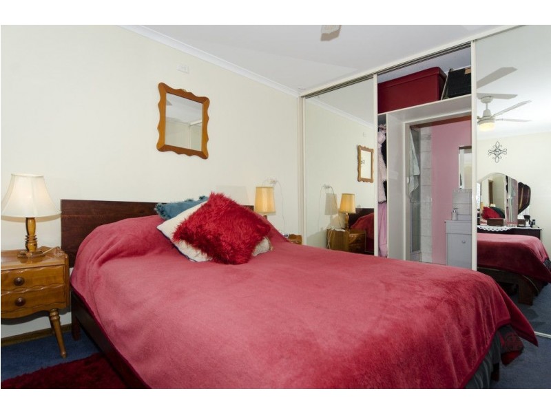 2 Bounty Street, Moana SA 5169