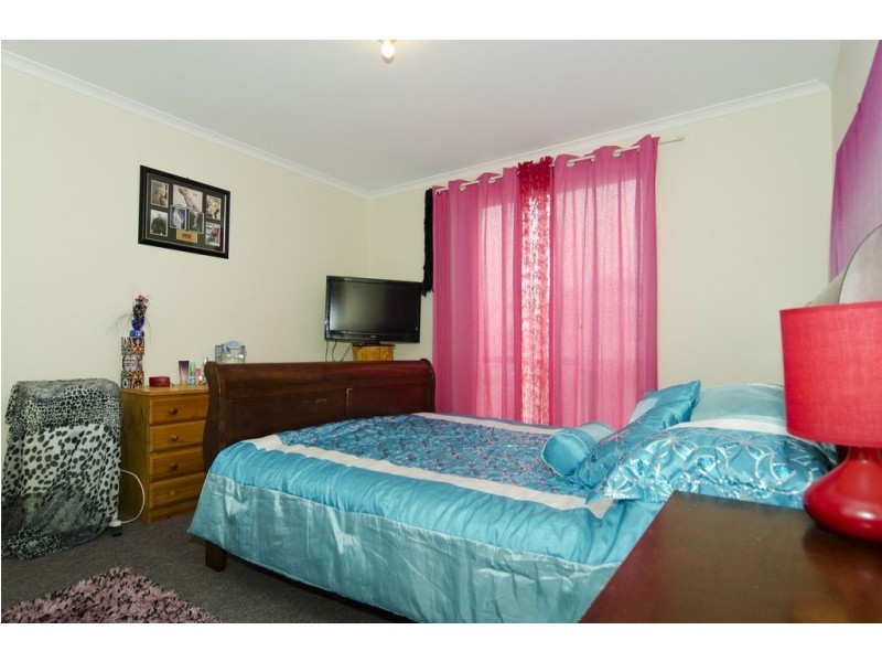 2 Bounty Street, Moana SA 5169