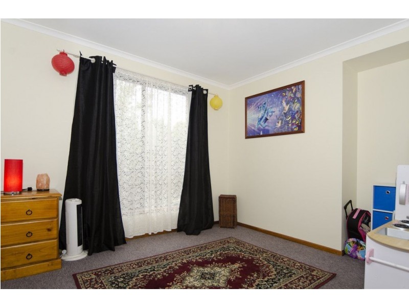 2 Bounty Street, Moana SA 5169