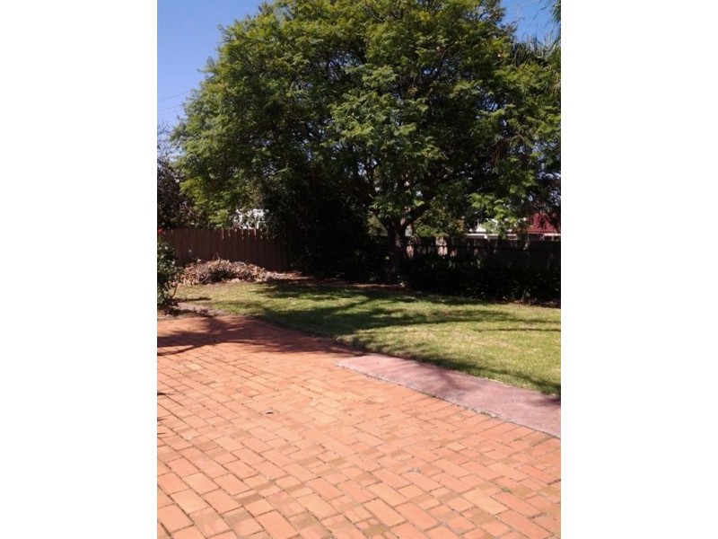 13 Young Street, Reynella SA 5161