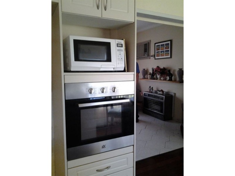 13 Young Street, Reynella SA 5161