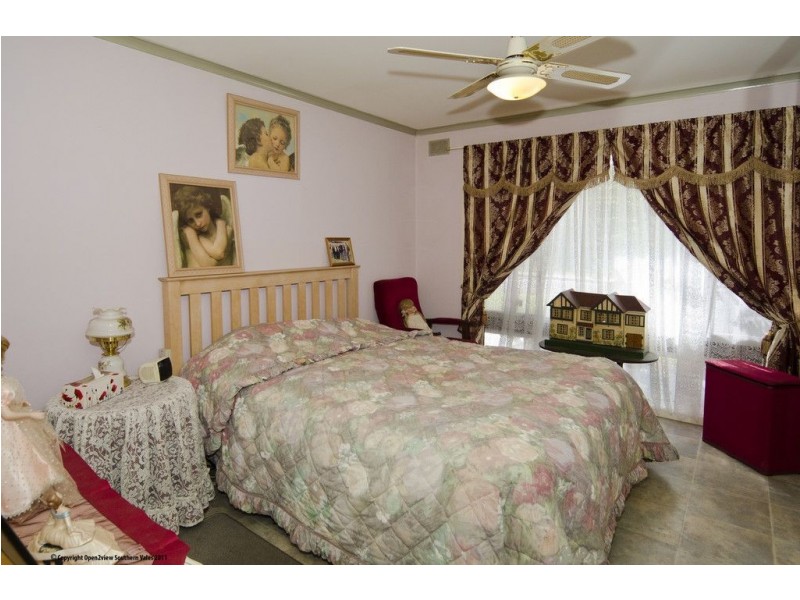 4 Avon Avenue, Morphett Vale SA 5162