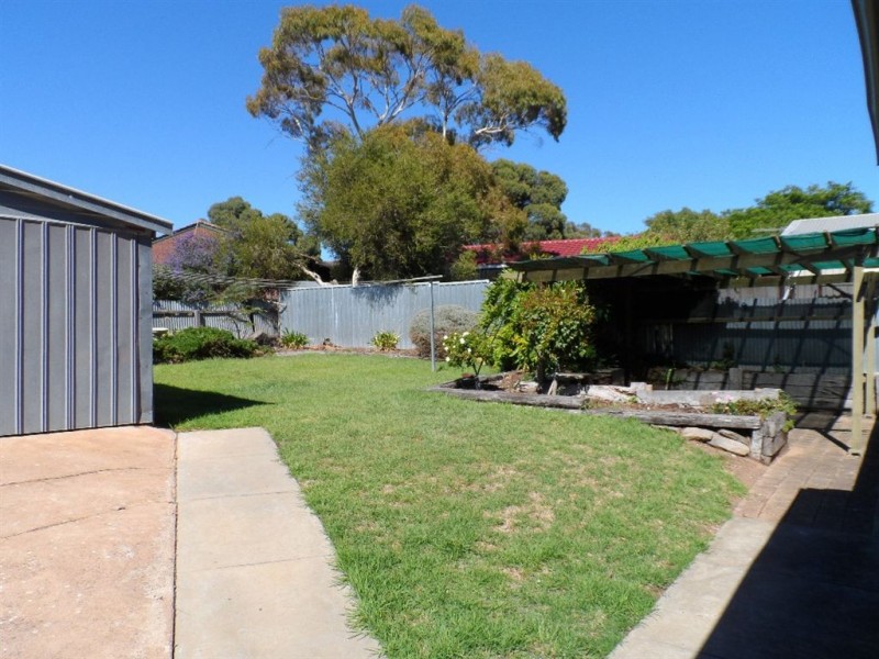 28 Finian Road, Christie Downs SA 5164