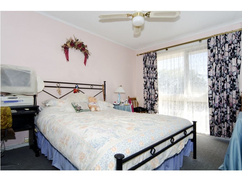 14 Lynlee Crescent, Huntfield Heights SA 5163