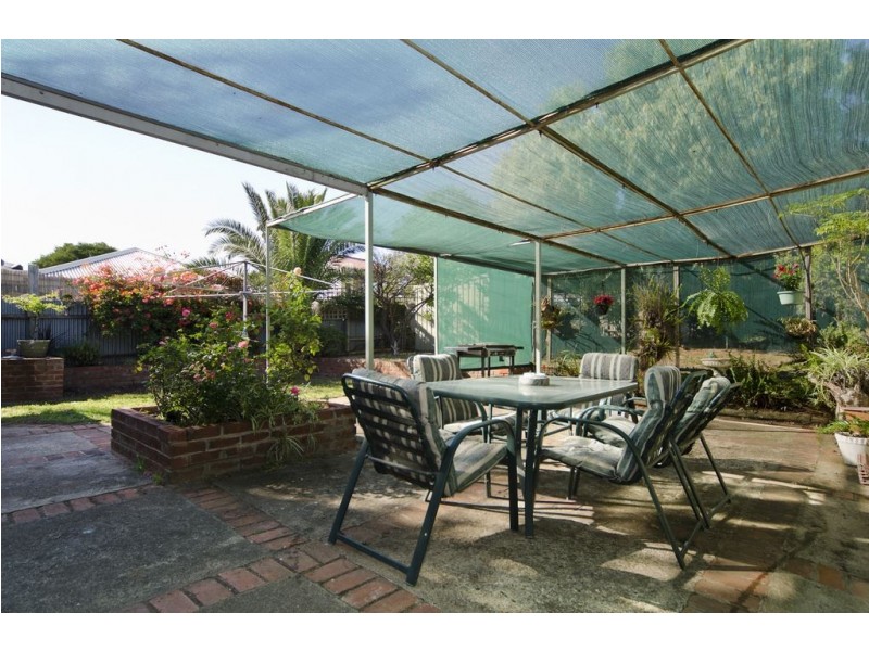 14 Lynlee Crescent, Huntfield Heights SA 5163